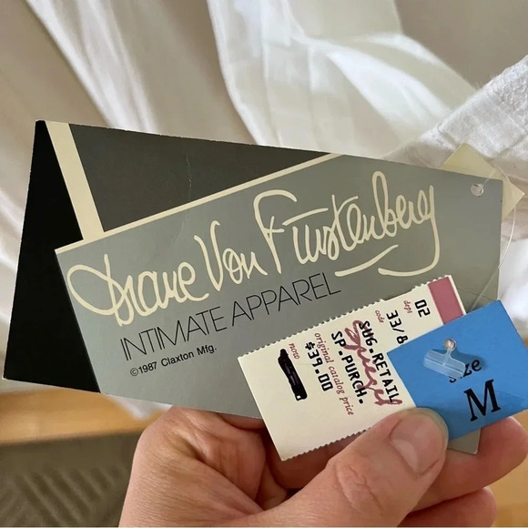 Vintage NWT 80s DVF Diane Von Furstenberg White Frilly Lace Nightgown Dress Sz M - Picture 6 of 11